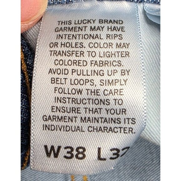 Lucky Brand Men's 223 StraExperience the perfect blend of comfort and style with - Picture 7 of 16